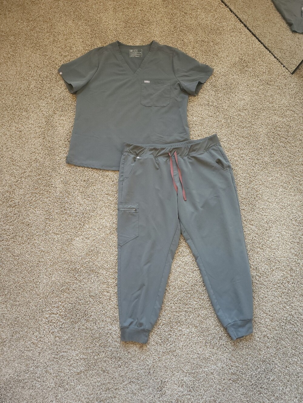 Figs Womens Scrubs Set Bonsai Green Catarina Top XXL Zamora Bottom Jogger XXL/P